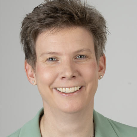 Prof. Katrin Bekes